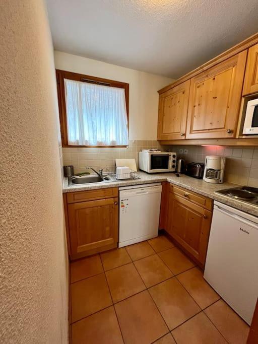 Chalet Vars 8 A 10 Personnes, Proche Des Pistes Exterior foto