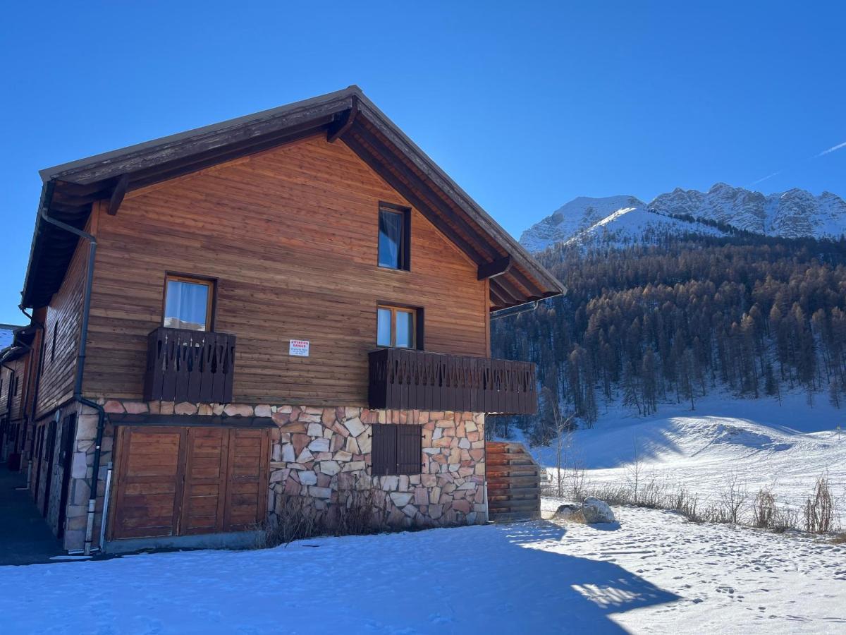 Chalet Vars 8 A 10 Personnes, Proche Des Pistes Exterior foto